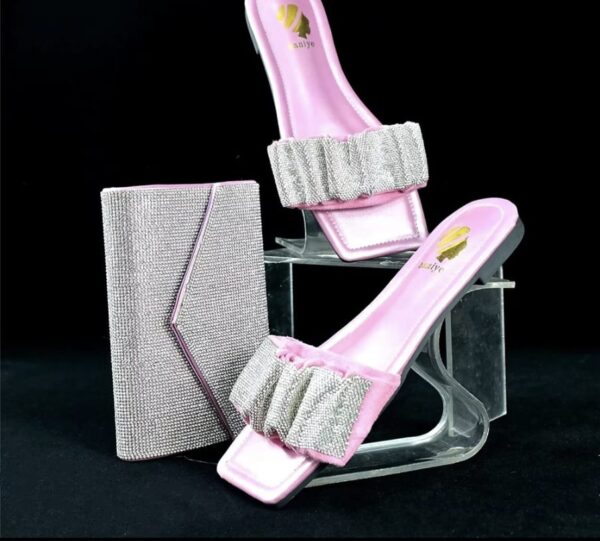 New Arrival Ladies Flat Shoes Set - Image 3